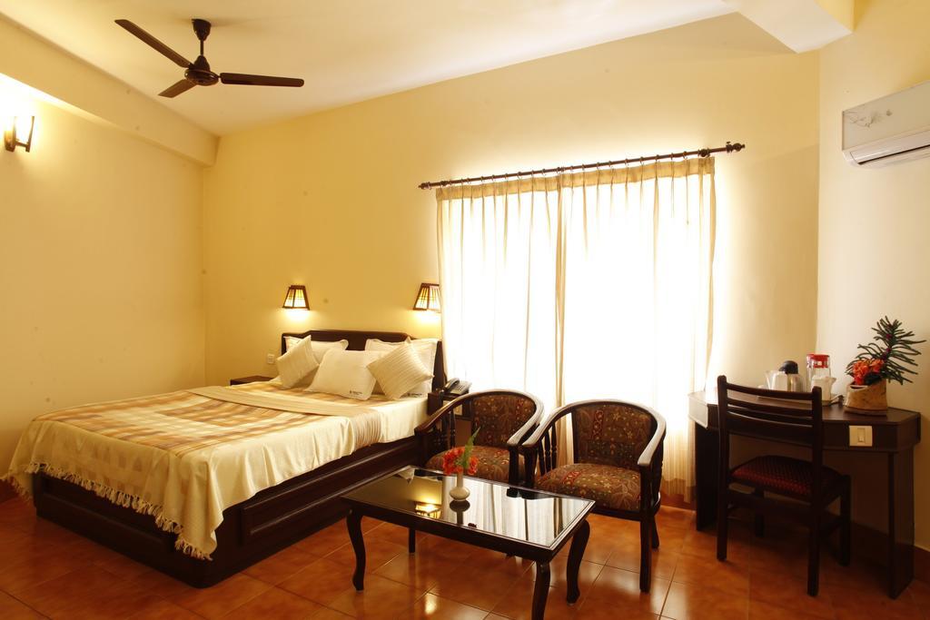 Michaels Inn Thekkady Esterno foto