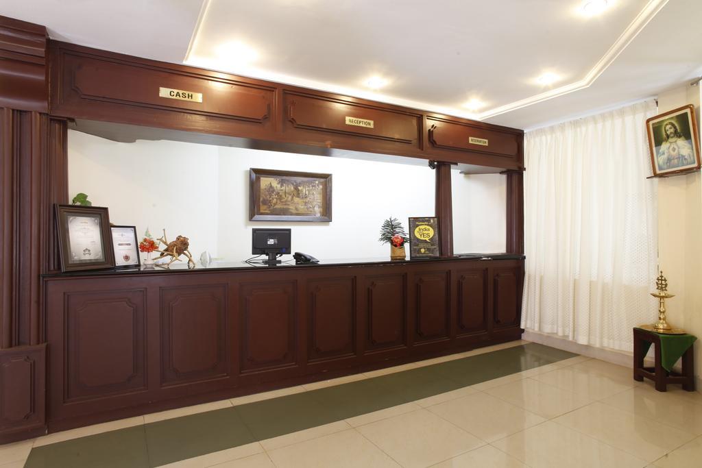 Michaels Inn Thekkady Esterno foto