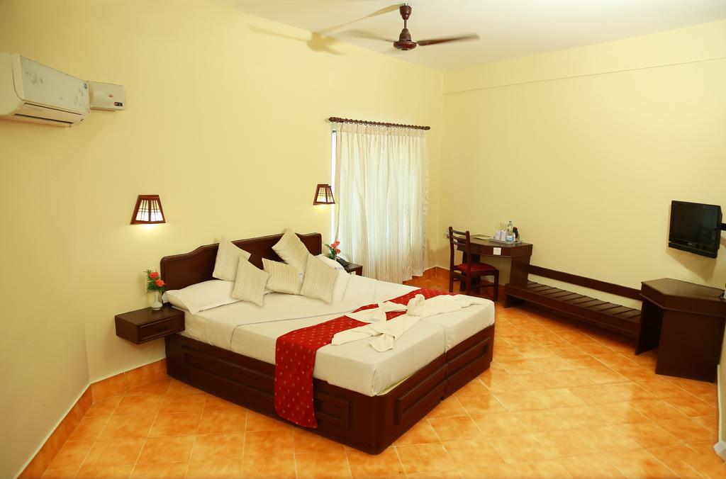 Michaels Inn Thekkady Esterno foto