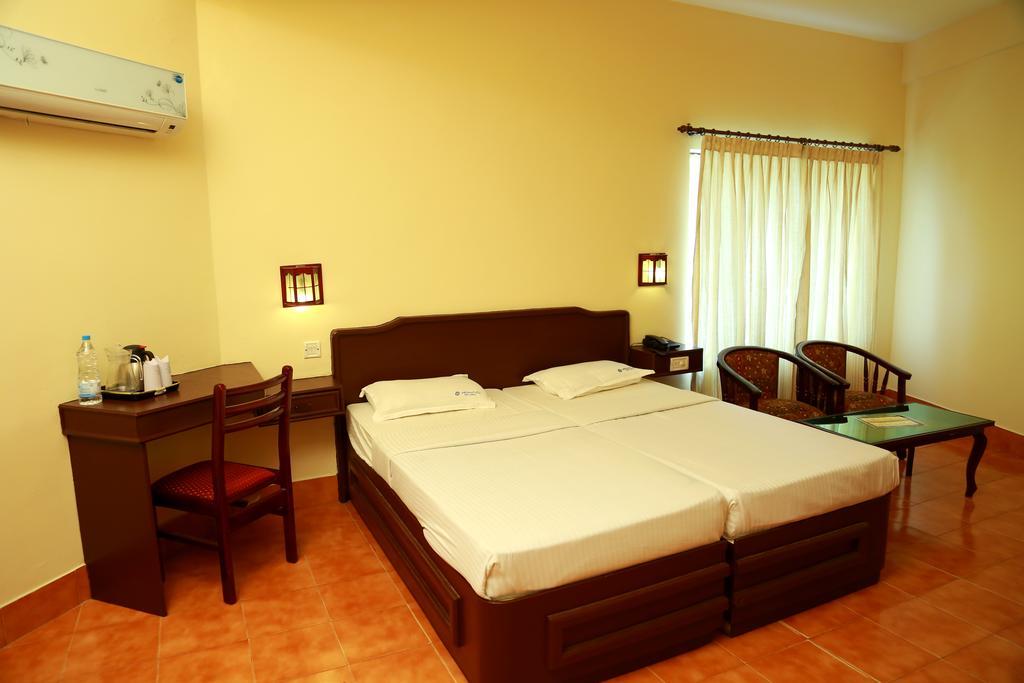 Michaels Inn Thekkady Esterno foto