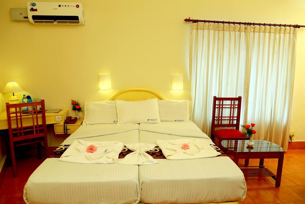 Michaels Inn Thekkady Esterno foto