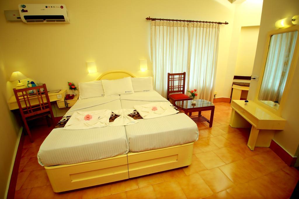 Michaels Inn Thekkady Esterno foto