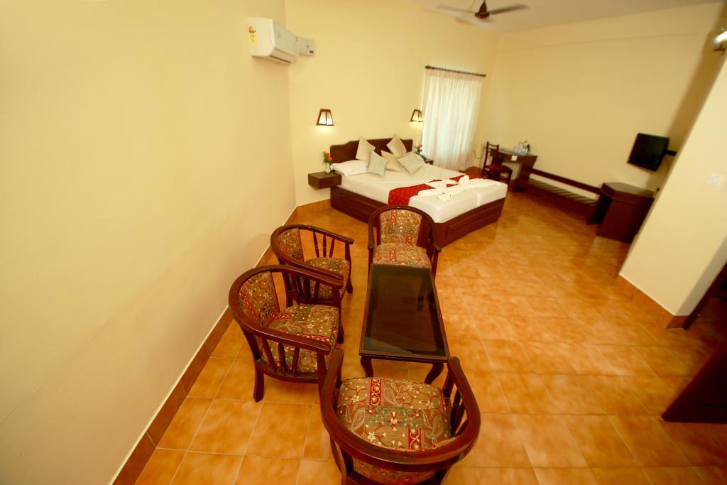 Michaels Inn Thekkady Esterno foto